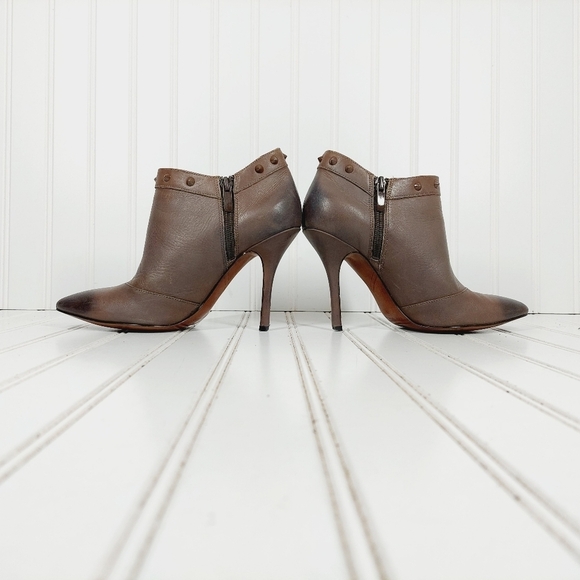 Enzo Angiolini Eapresly Brown Leather Stiletto Heels Studs Ankle Bootie E398 - Picture 8 of 15